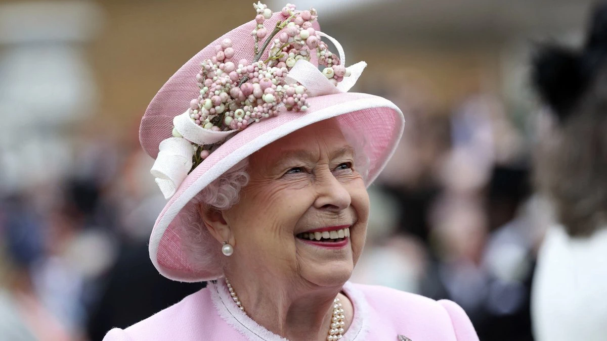 Кралица Елизабет II е дала положителна проба за COVID-19 в