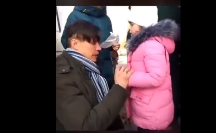 Шокиращо видео от Украйна се разпространи в социалните мрежи, показващо