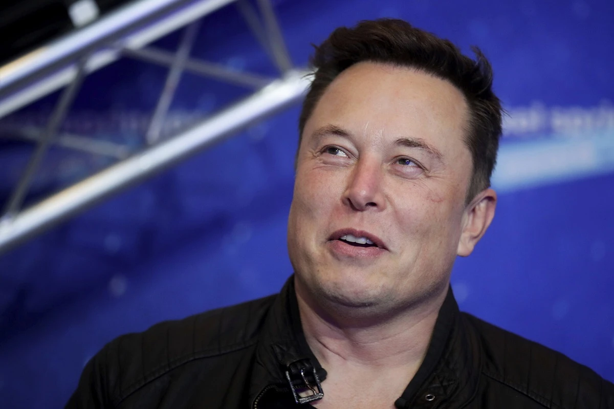 Компанията на най-богатия човек в света Илон Мъст SpaceX е