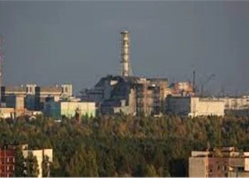 Украинската ядрена централа Запорижия, най-голямата подобна централа в Европа, гори