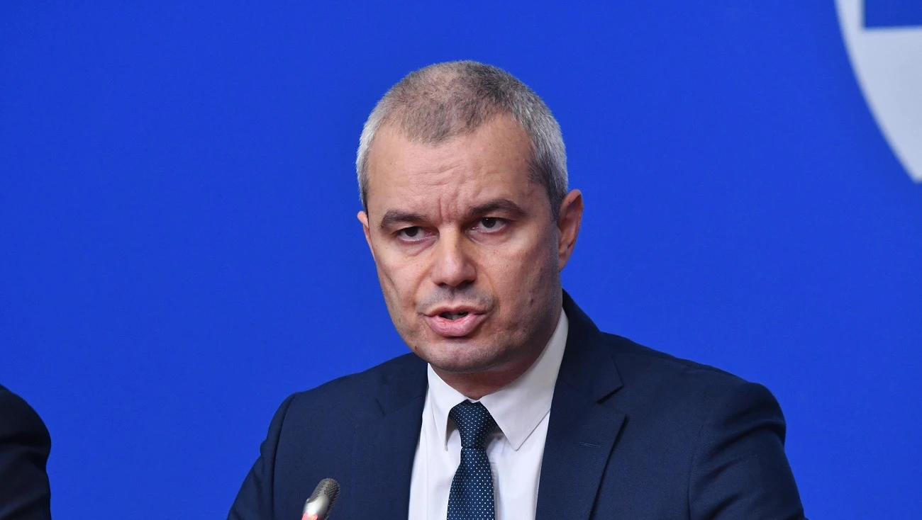 Снимка: БулфотоНа лидера на Възраждане Костадин Костадинов е била наложена
