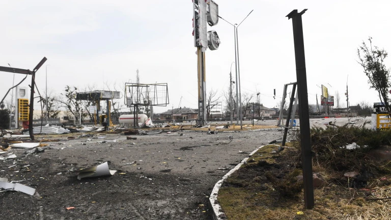 Украинските сили заявиха, че са си върнали киевското предградие Ирпен,