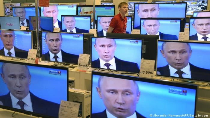 Русия обяви влиятелна журналистка, видеоблогър и още шест медийни фигури
