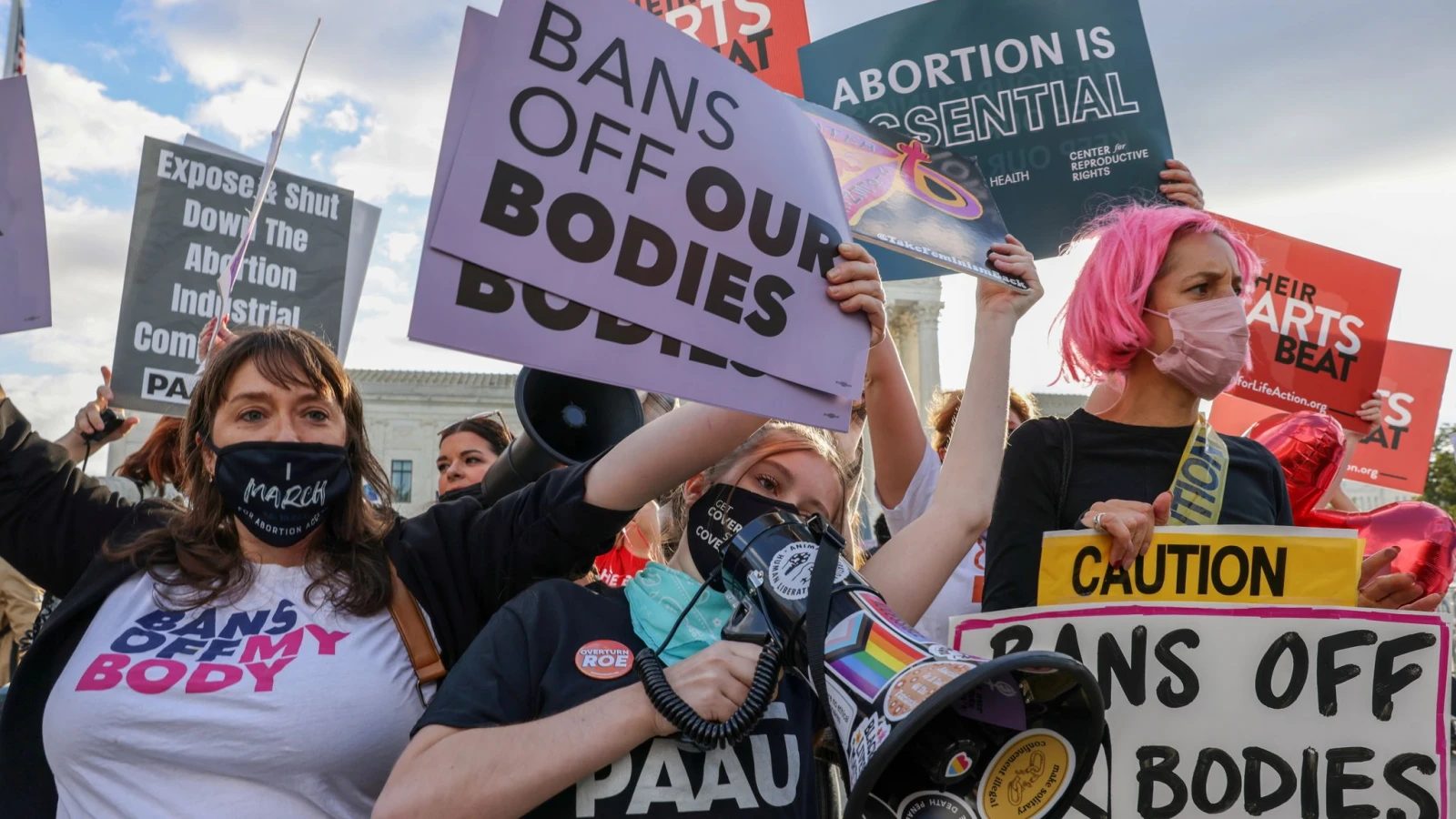 Американският щат Оклахома криминализира аборта, съобщи Independent. Губернаторът на Оклахома