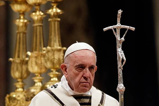 Вечерната процесия на Разпети петък, водена от папата, в която