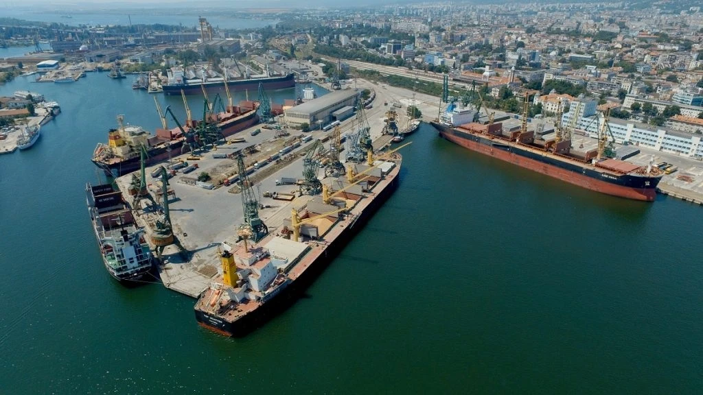 Варненското пристанище има готовност за обработка на товари от Украйна,