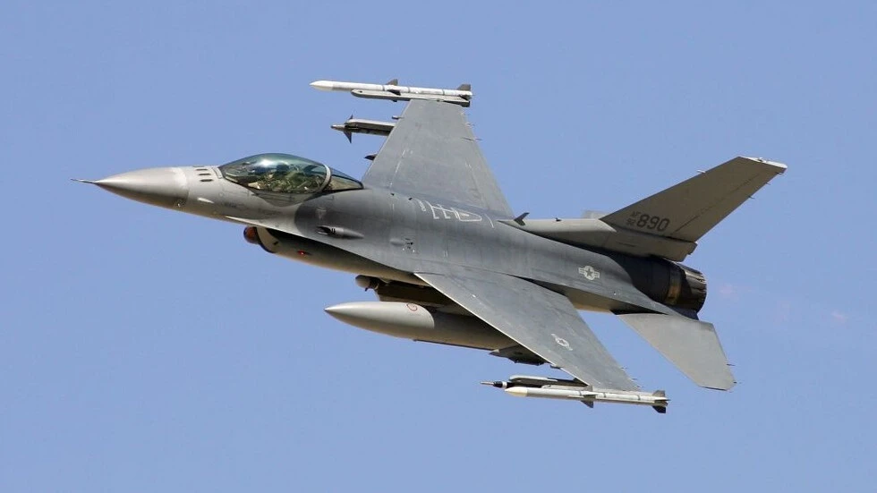 Имаме голям напредък за намиране на заместващи на забавените F-16