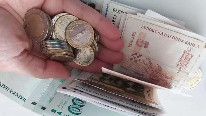 „Български пощи“ възстановява електронното изплащане на пенсиите за месец юни.