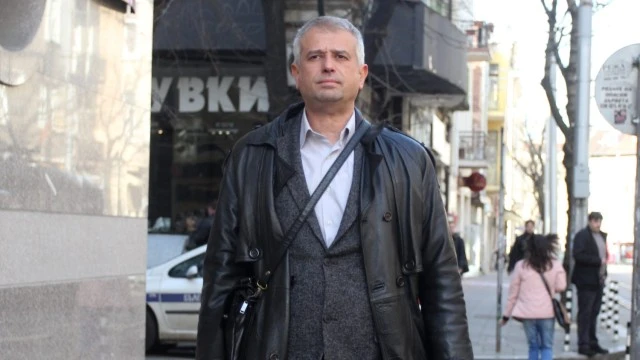 Председателят на „Възраждане” Костадин Костадинов оняви, че предлагат Бойко Атанасов