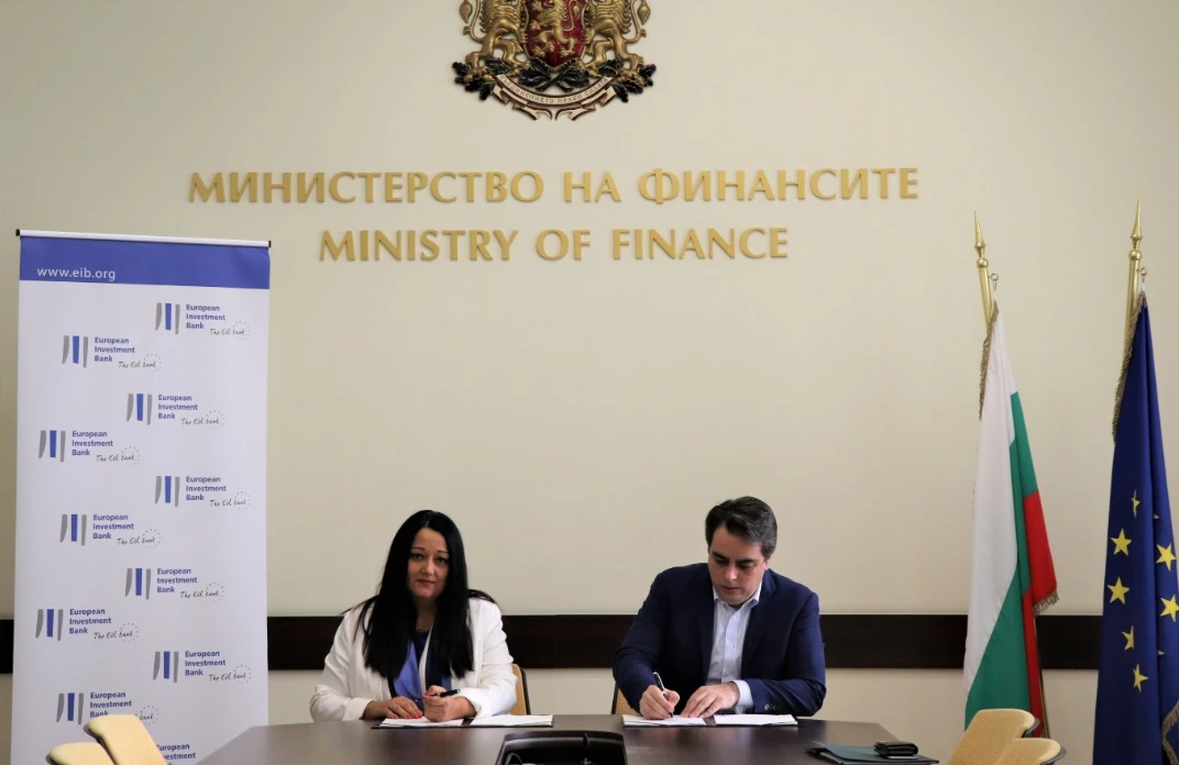 Вицепремиерът и министър на финансите Асен Василев и вицепрезидентът на
