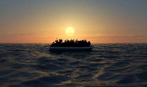 Гръцката брегова охрана съобщи че 122 ма мигранти са били спасени