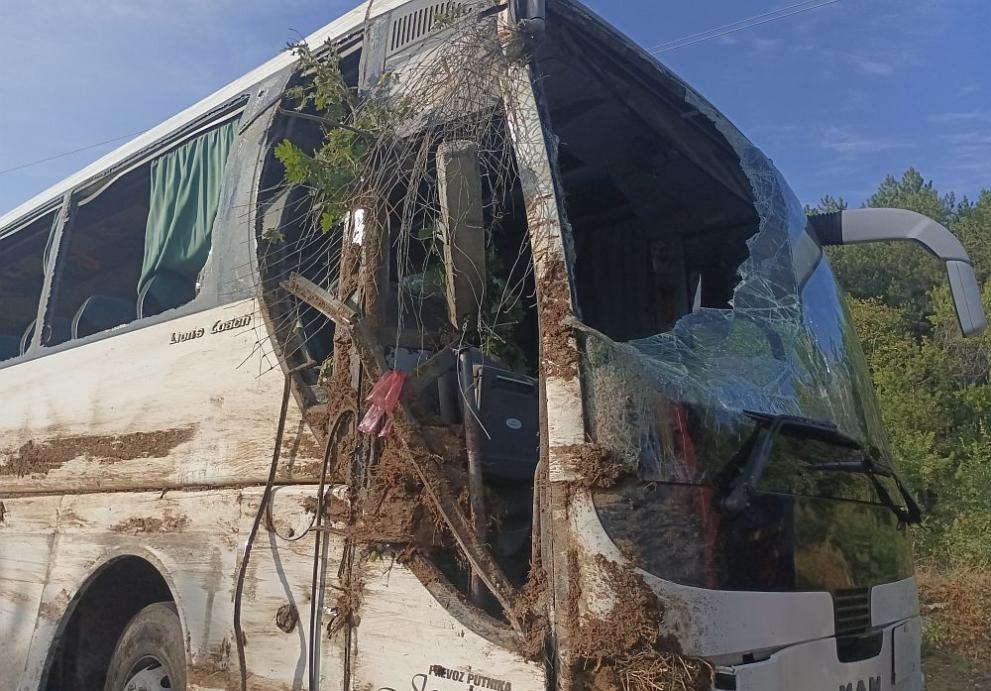 Седем деца, ранени при катастрофата на сръбски автобус снощи на