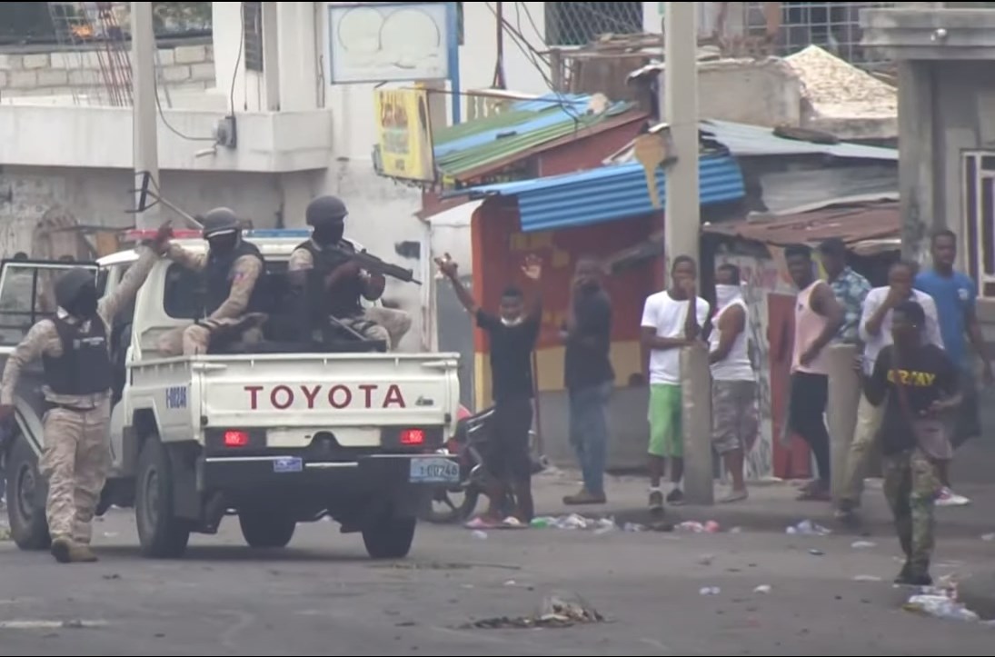Масовите протести в Хаити стигнаха до насилие в отговор на