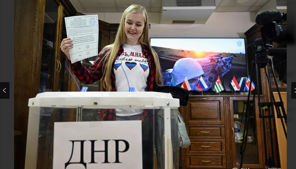 СНИМКА: РИАИзбирателната активност на референдумите в Донецката и Луганската народни