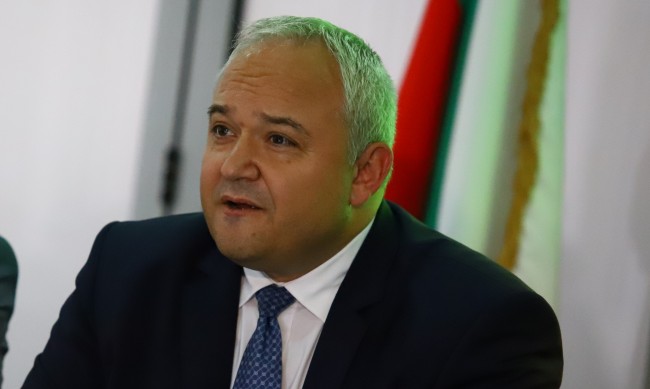 Вътрешният министър Иван Демерджиев обясни, че ще подаде оставка само