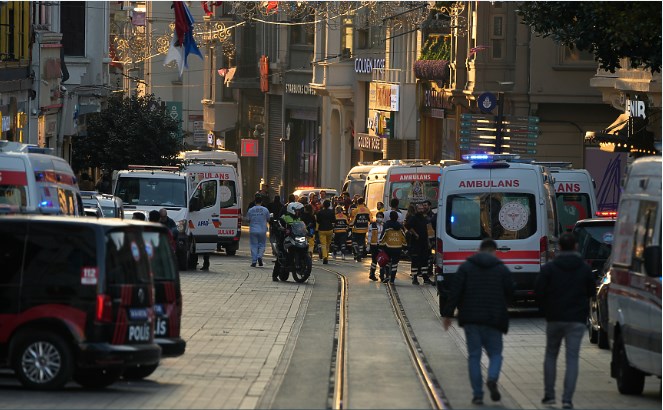 СНИМКА: БТАСедем от заподозрените за смъртоносната атака в Истанбул са