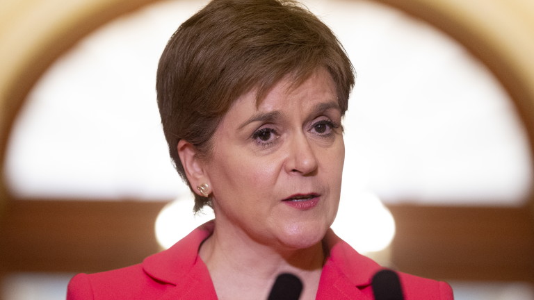 Първият министър на Шотландия Никола Стърджън обяви, че е разочарована