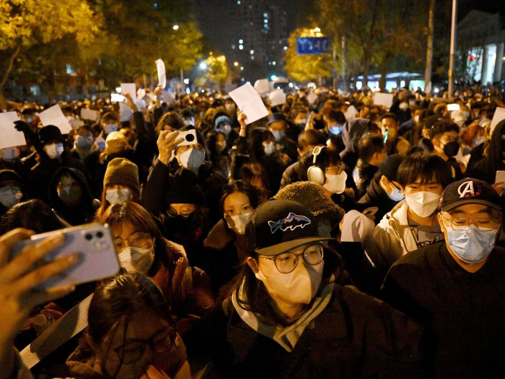 Китай е обхванат от масови протести заради строгите COVID ограничения
