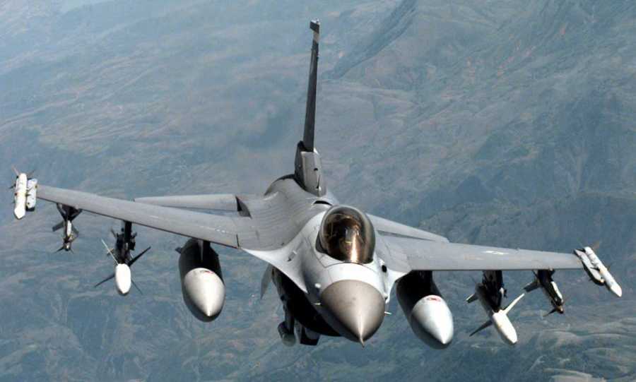 България е платила първата вноска за втората партида изтребители Ф-16.Първата