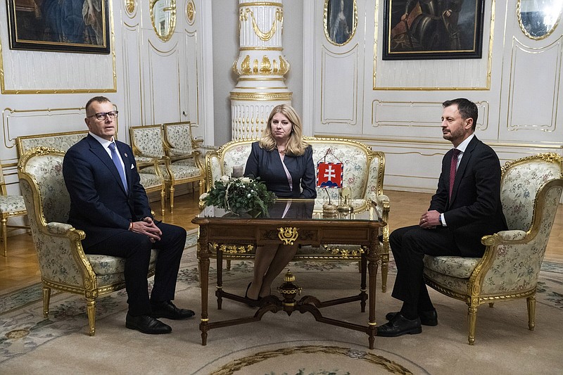 Коалиционното правителство на Словакия падна в четвъртък, след като загуби
