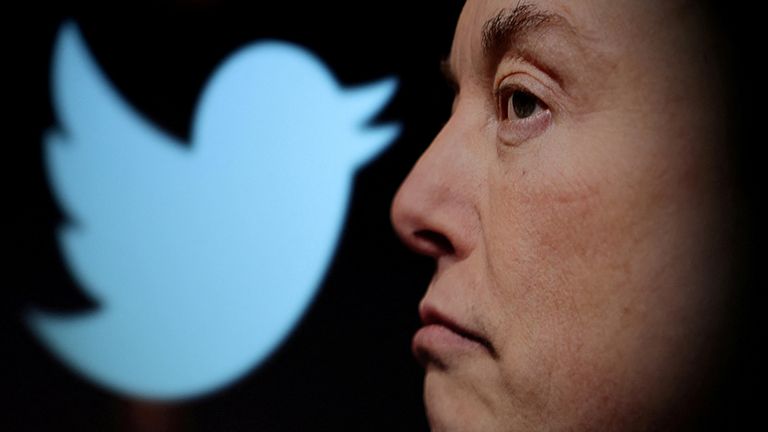 Twitter спря акаунтите на няколко известни журналисти, които наскоро писаха