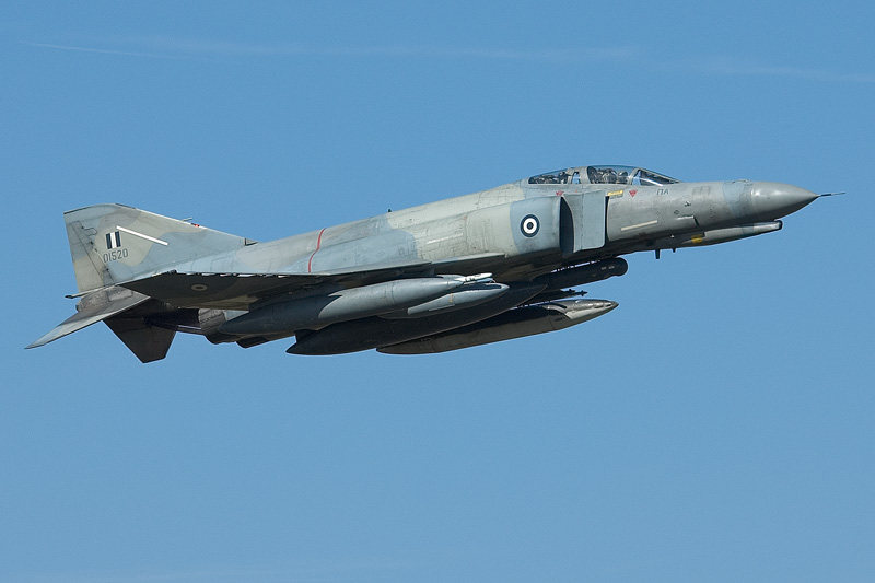 Изтребител Ф-4 Фантом на Военновъздушните сили на Гърция катастрофира в