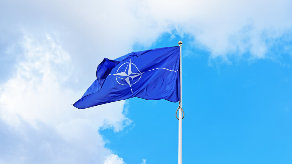 Световните лидери искат разширяване на НАТО и утрепване европейската отбрана.Това