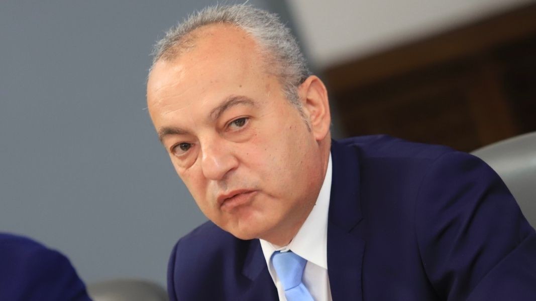 ``Със заповед на премиера Гълъб Донев за заместник-министър на културата