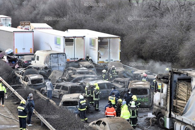 36 са ранените при верижната катастрофа с 42 превозни средства