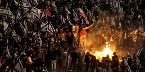 Снимка: НАПРЕЖЕНИЕ: Над 80 хиляди на протест в Йерусалим, граждани щурмуваха израелския Кнесет