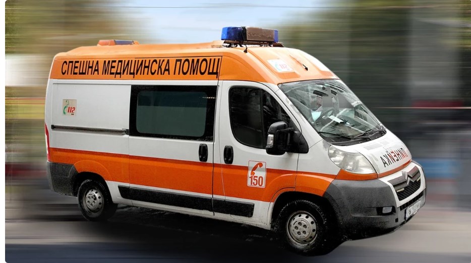 Снимка: Четирима души пострадаха при катастрофа с три коли на пътя Плевен - Ловеч