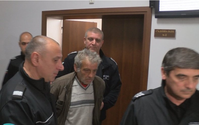 СНИМКА: БНТРайонният съд в Горна Оряховица остави за постоянно в