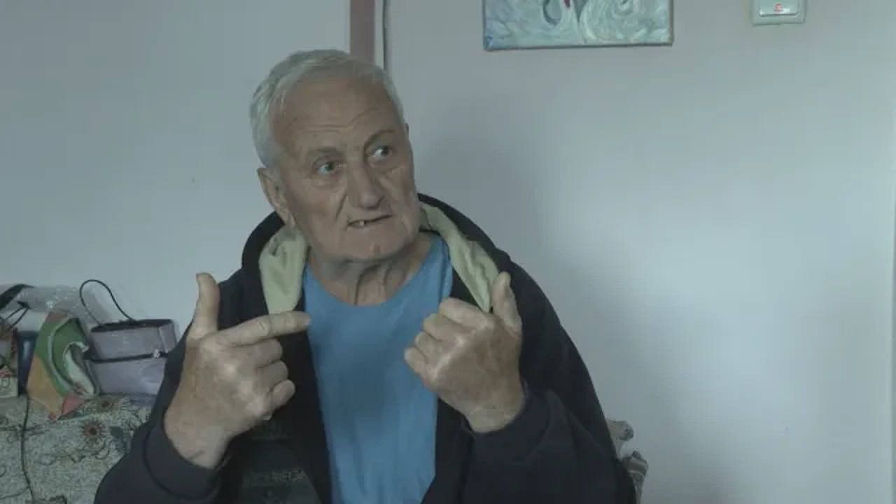 Христо Илчев, оцелял след повече от три часа в ледените