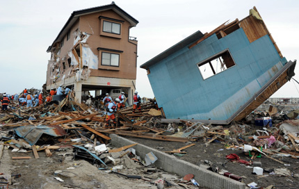 Земетресение разтърси Токио и околността. Няколко души са пострадали ллеко,