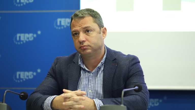 Депутатът от ГЕРБ-СДС Делян Добрев коментира връчения на ПП-ДБ втори
