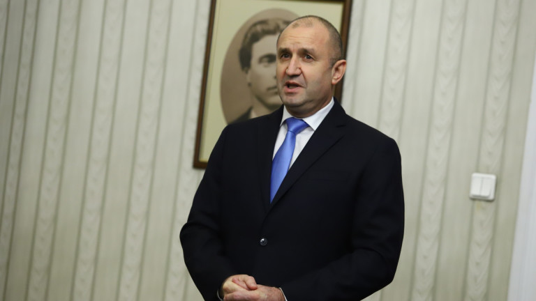 Президентът Румен Радев издаде указ за съставяне на правителство.Държавният глава