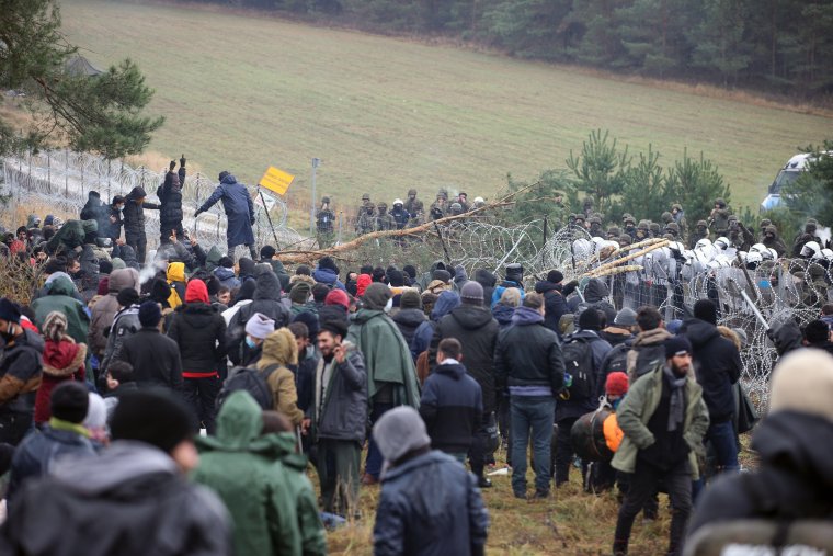 На българо-турската граница днес са спрени 275 нелегални мигранти при
