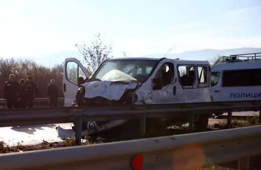 Шофьорът на автомобила с мигранти, който катастрофира на АМ „Тракия“