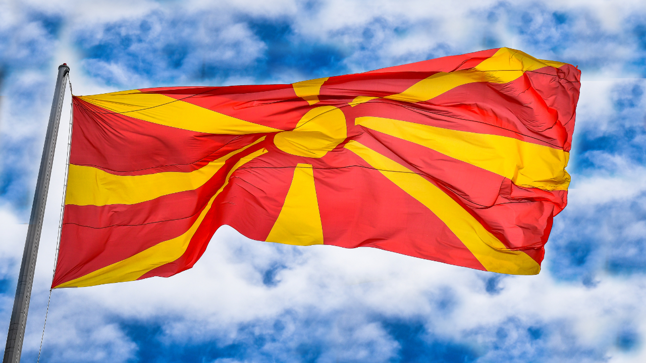 „За съжаление, конституционните промени на РС Македония се забавят и