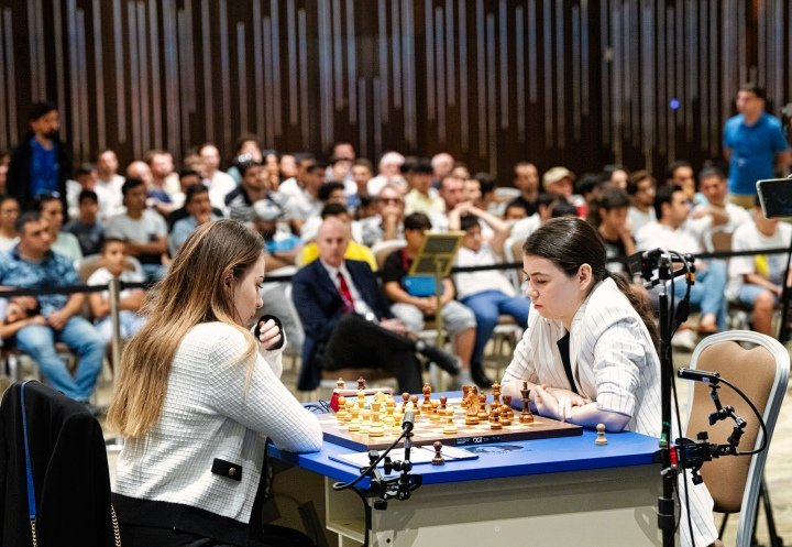 Шахматната ни сензация Нургюл Салимова излиза днес от 14,00 часа