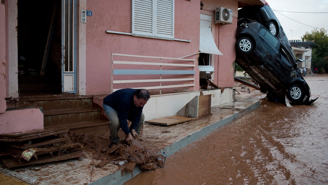 Сред щетите от бурята „Даниел“ в Гърция са паднали мостове,
