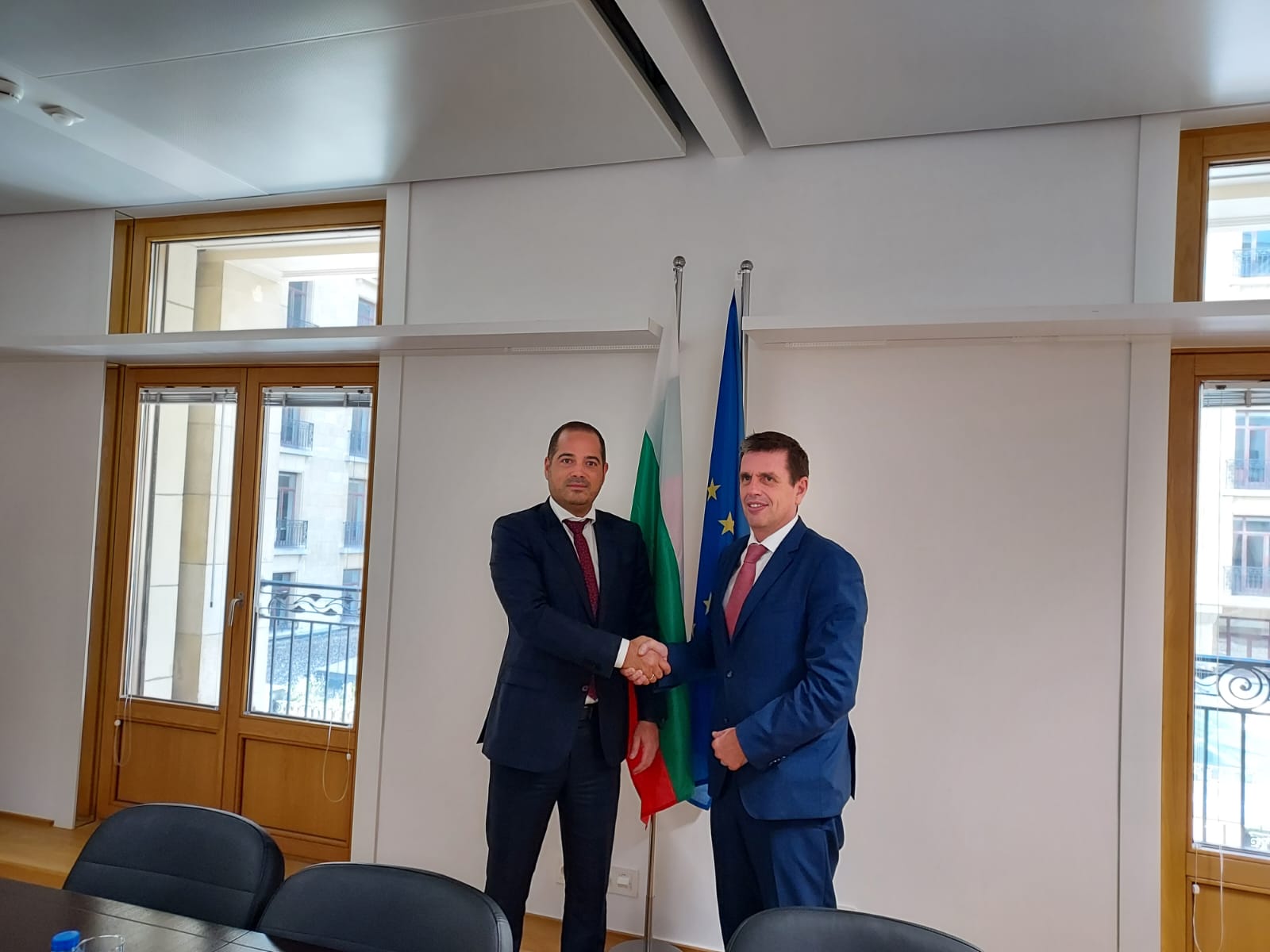 Министър Калин Стоянов проведе среща с Димитрис Кeридис, министър по