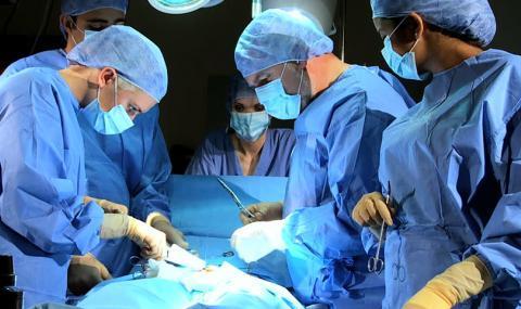 Специалисти от Военномедицинска академия (ВМА) извършиха две чернодробни трансплантации в