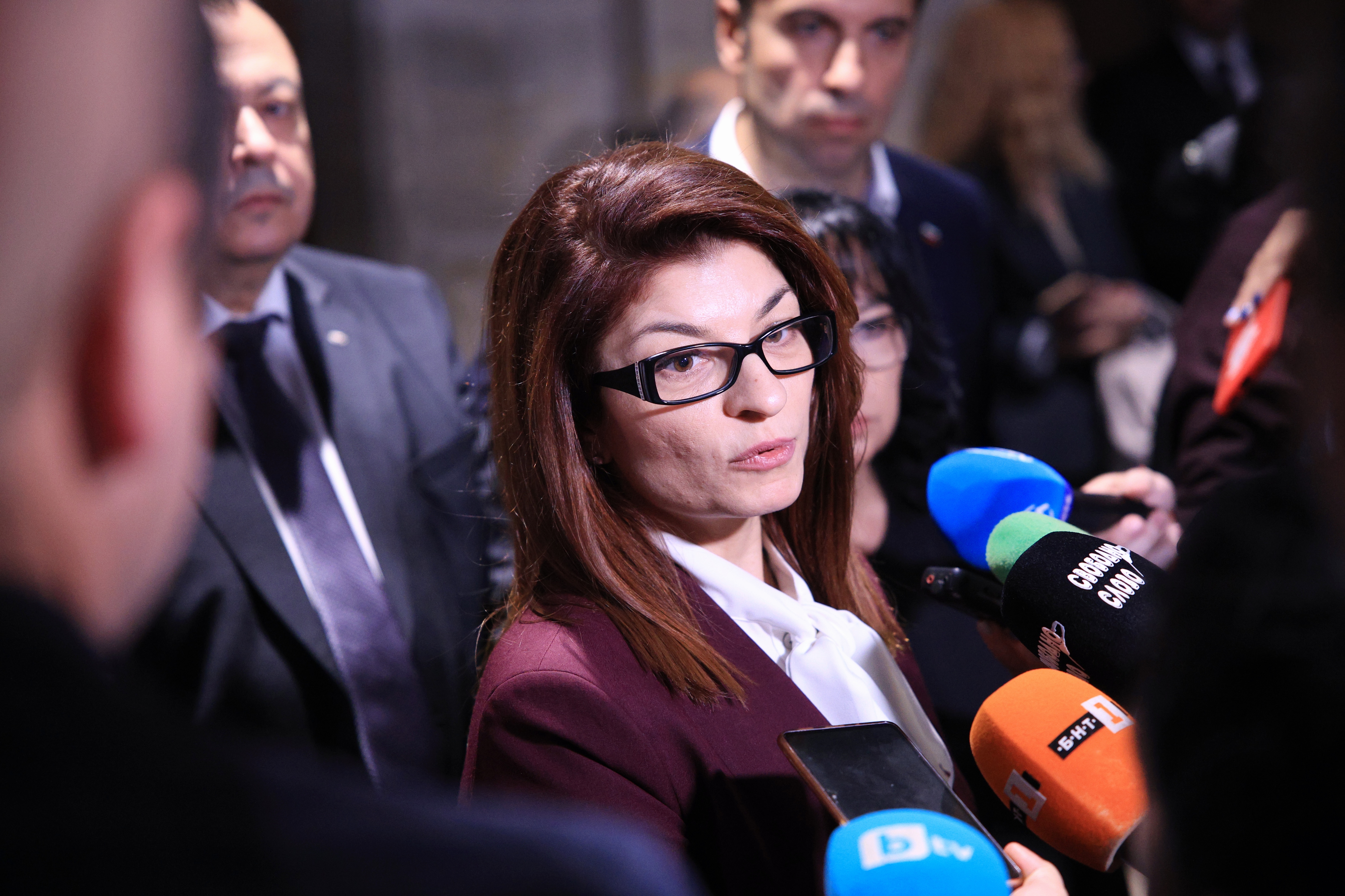 Депутатът от ГЕРБ Десислава Атанасова заяви пред журналисти, че всеки,