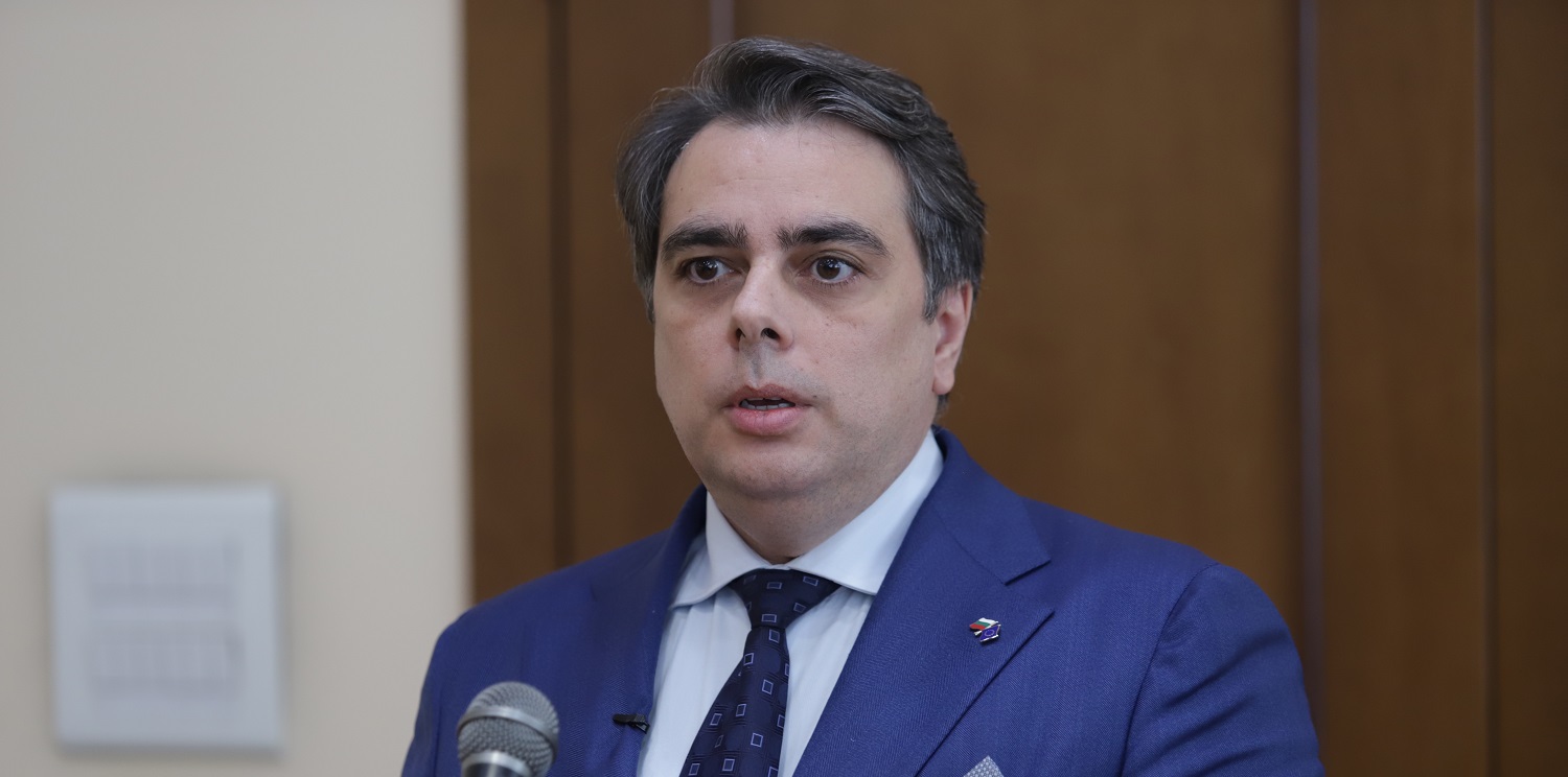 Финансовият министър Асен Василев, който е родом от Хасково, не
