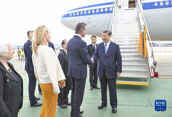 Китайският президент Си Цзинпин пристигна в Сан Франциско, за да