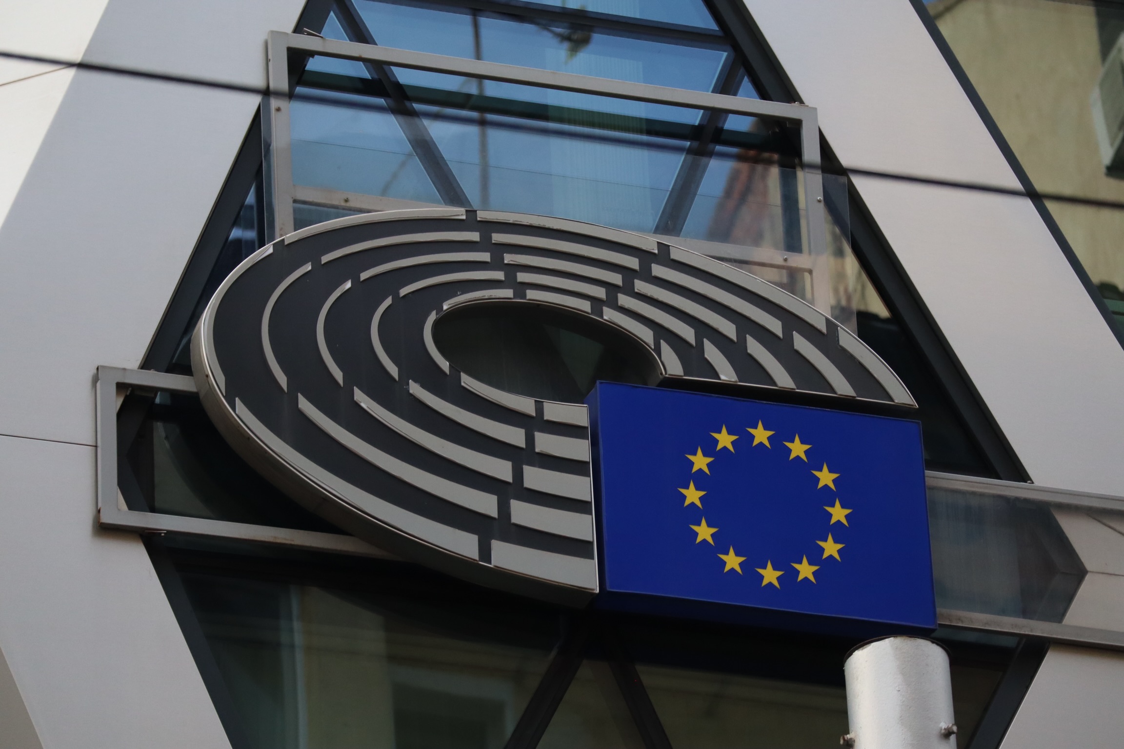 Европейската комисия съобщи, че предявява иск срещу България пред Съда