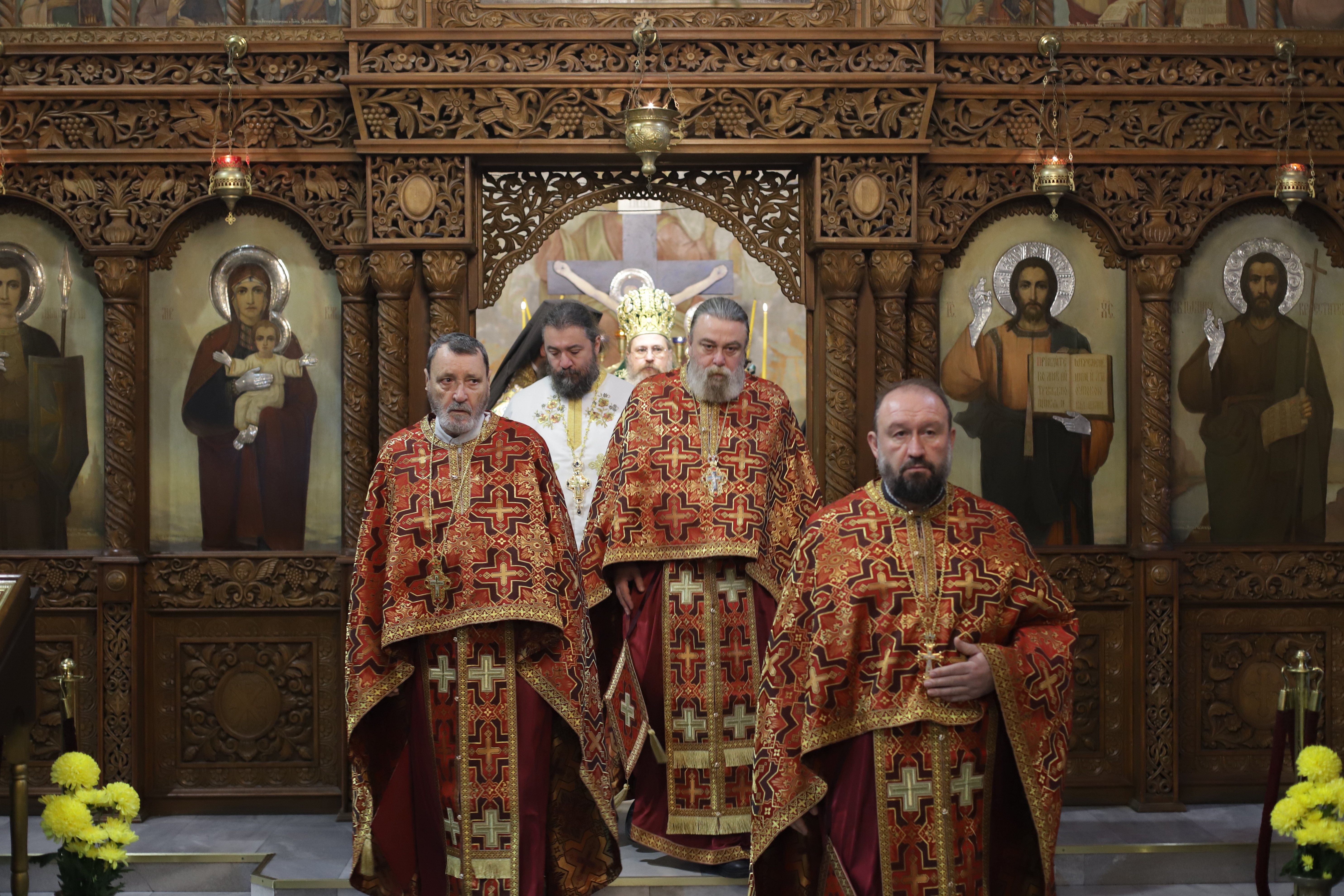 Продължават молитвите за здравето на Българския патриарх Неофит, който повече