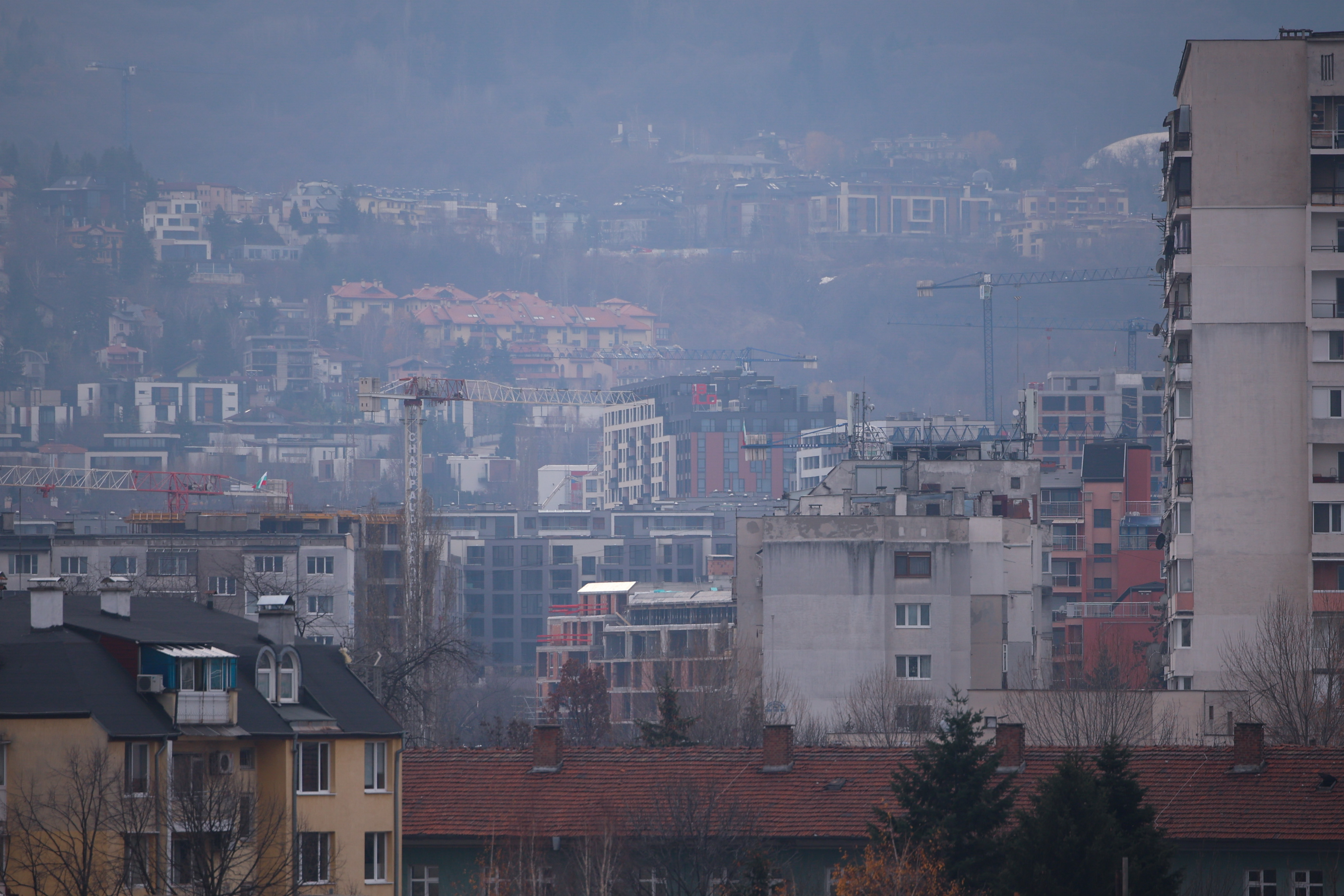 Сериозно превишаване на нормата за замърсяване на въздуха в София