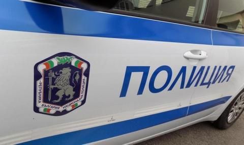 Арестуваха водач на автомобил, ударил патрулка след гонка в Стара